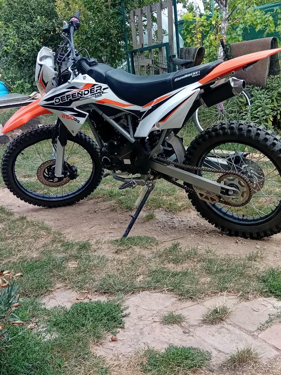 Mikilon Defender 250RR