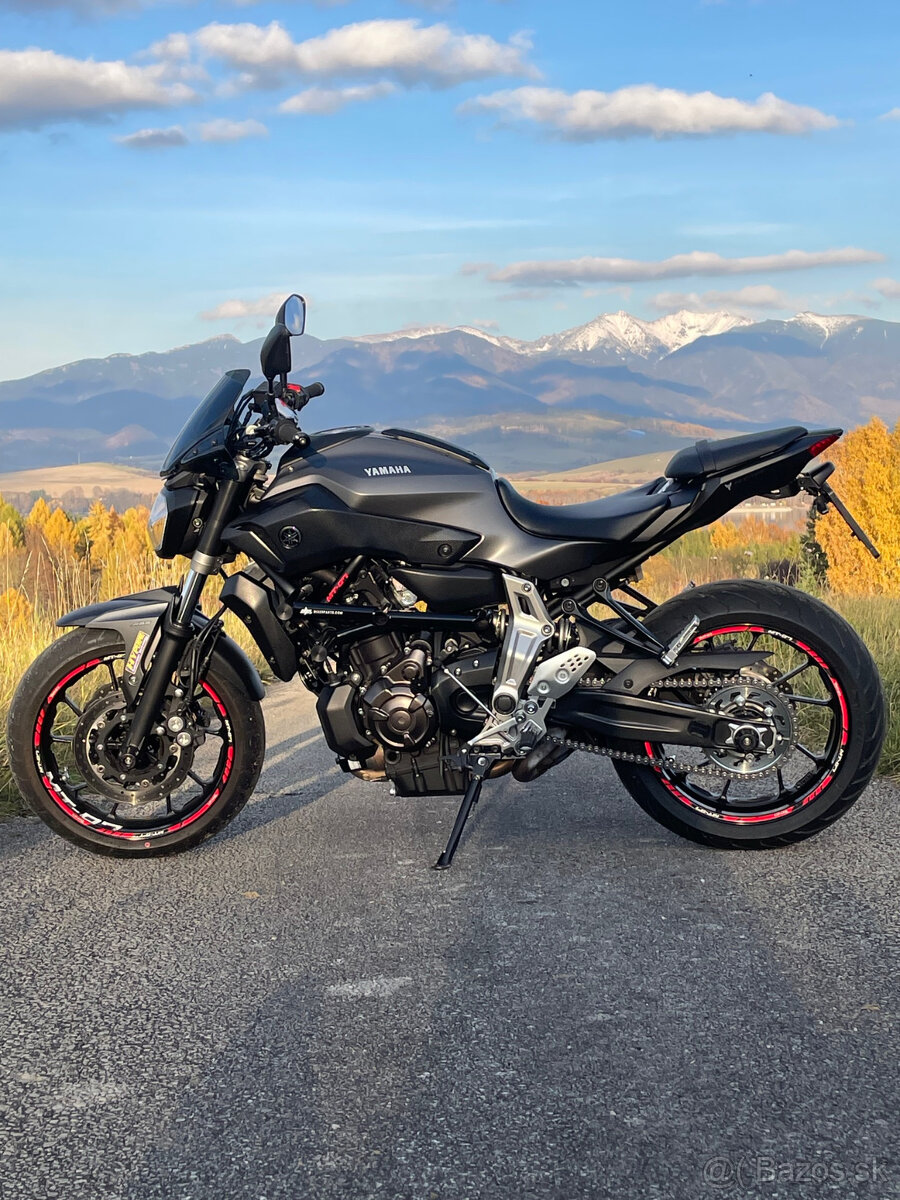 YAMAHA MT 07