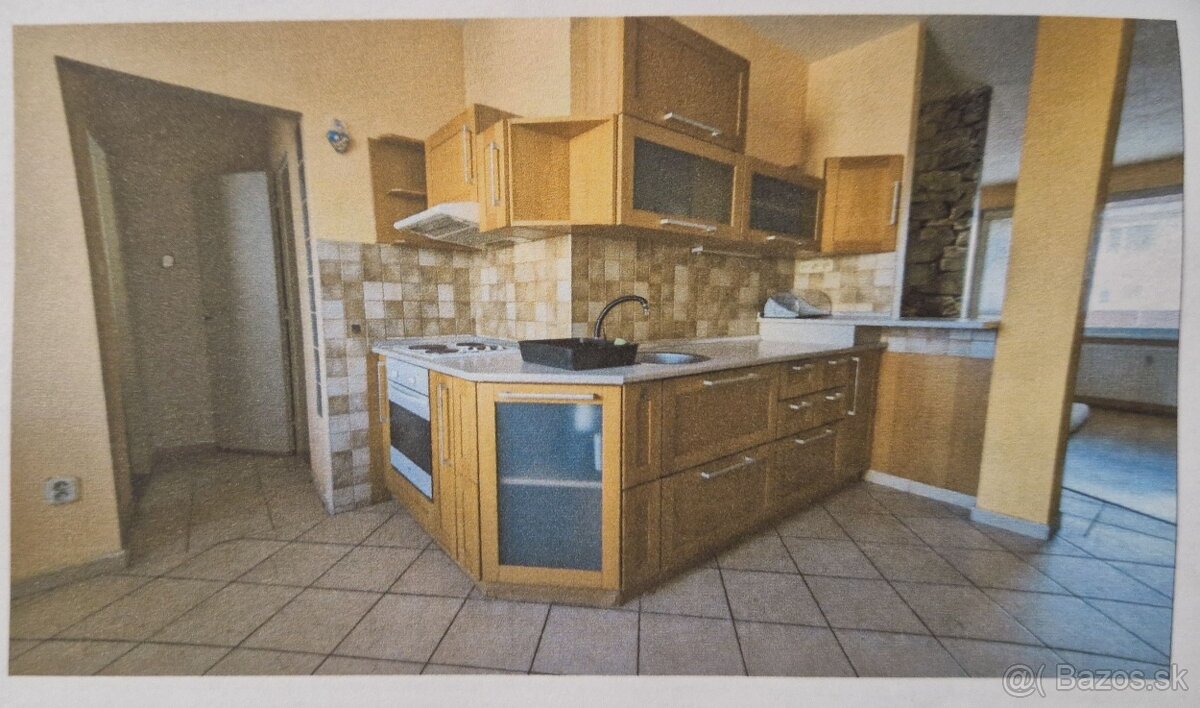 Vráble, Lúky, 3i byt, 74 m2, loggia, rekonštrukcia