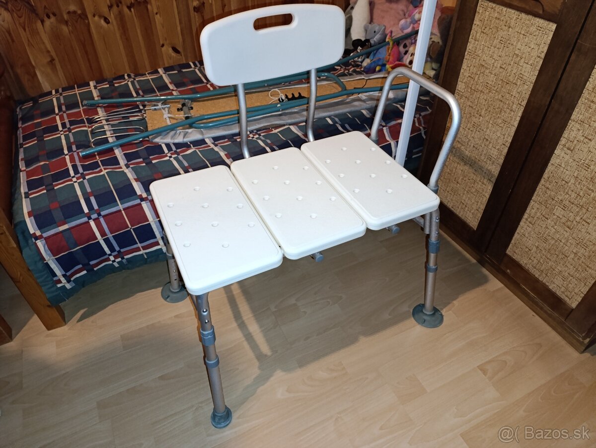 Sprchovacia stolička do vane