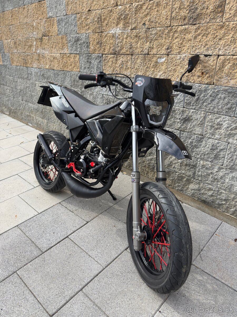 Motard cpi sm 50 (77br)
