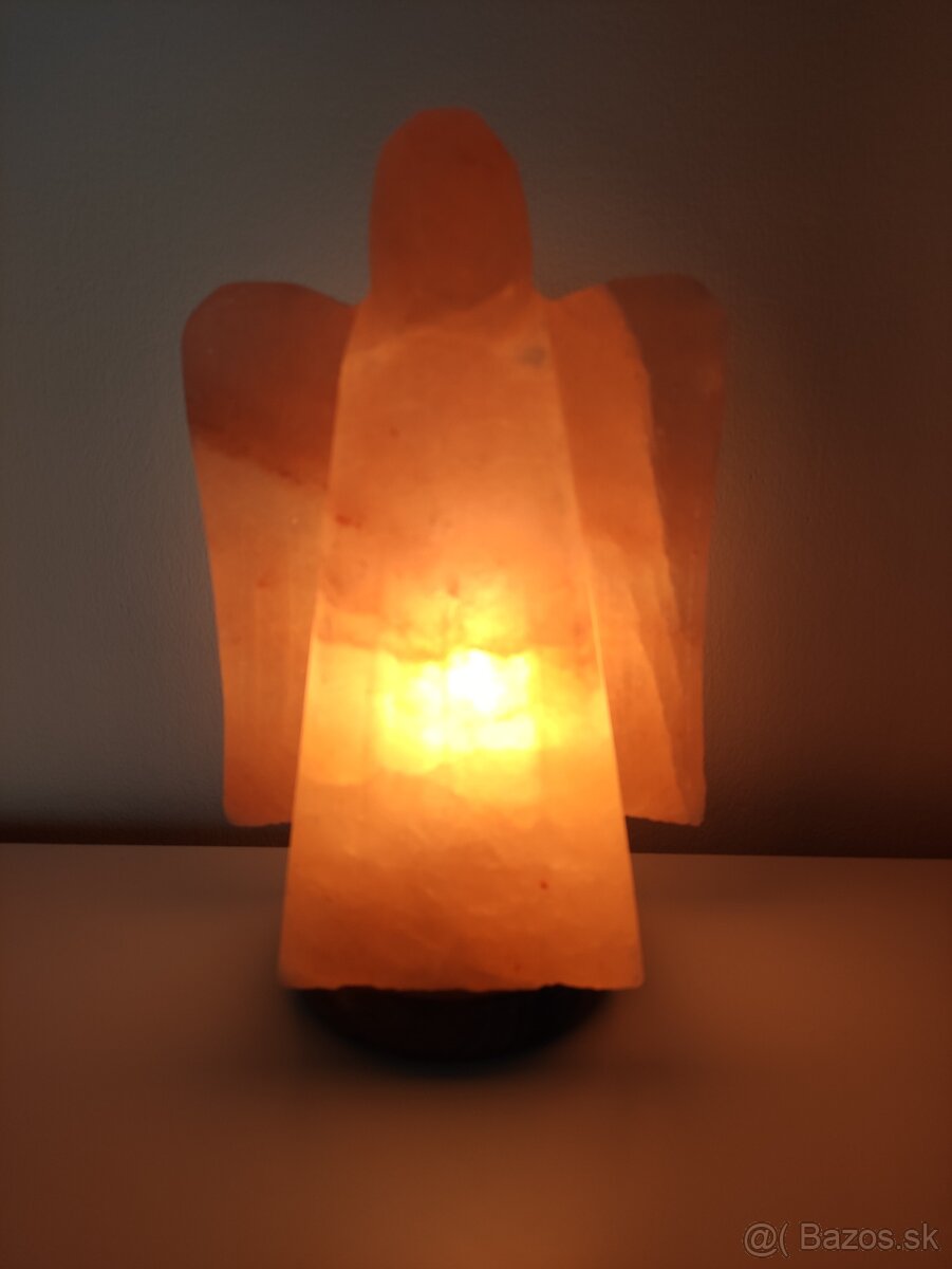 Nová krásna soľná lampa ANJEL, PC bola 35€, teraz 25€