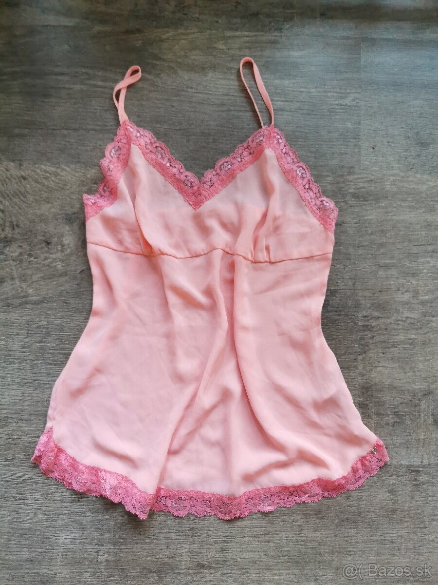 Top Guess S
