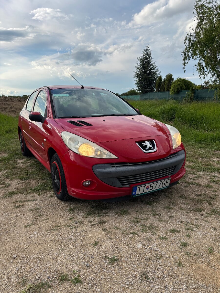 Peugeot 206+ 1.4 i 54kw r.v.2012, km. 113 000