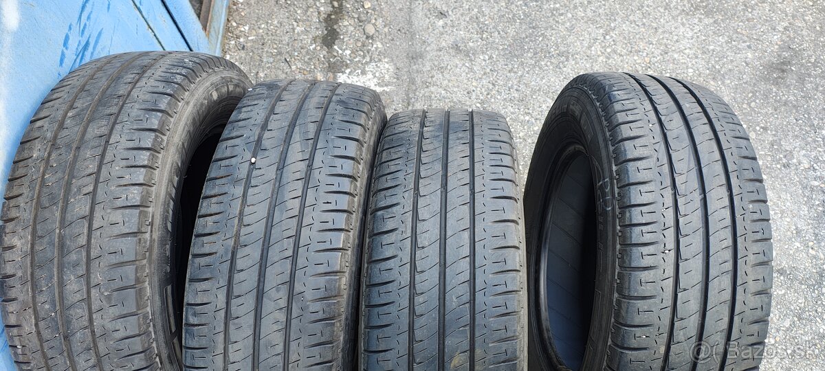 Michelin Agilis 235/65R16C