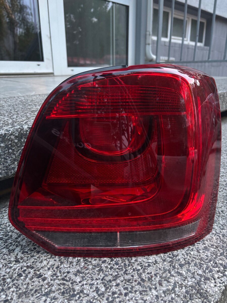 Zadné svetlo vw polo 6R