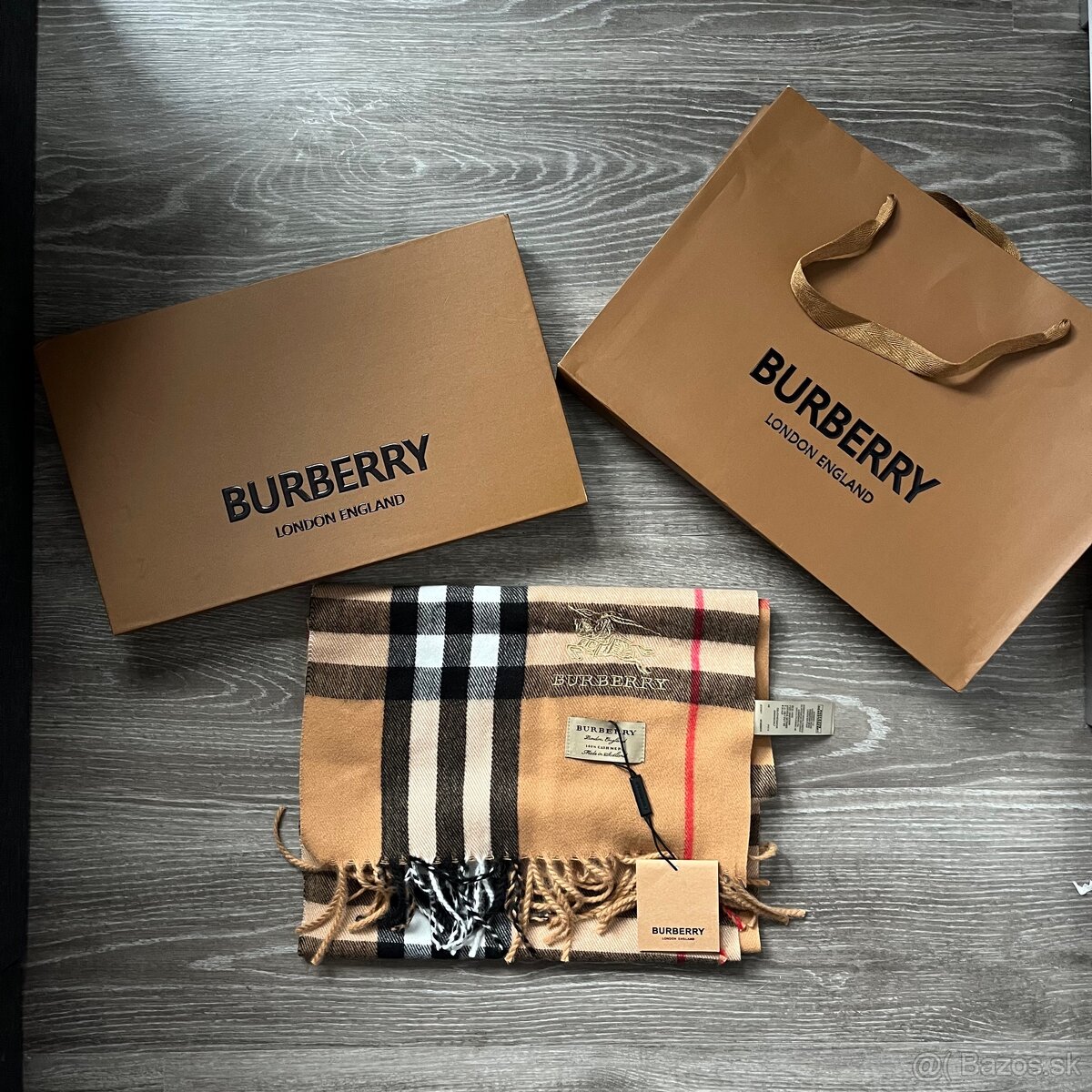 Burberry šál