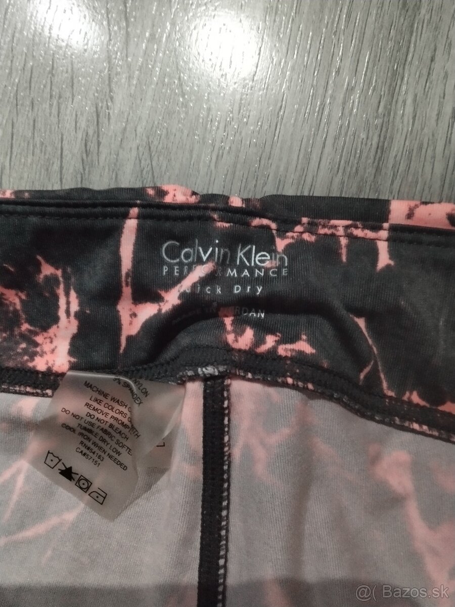 Dámske trojštvrťové legíny Calvin Klein