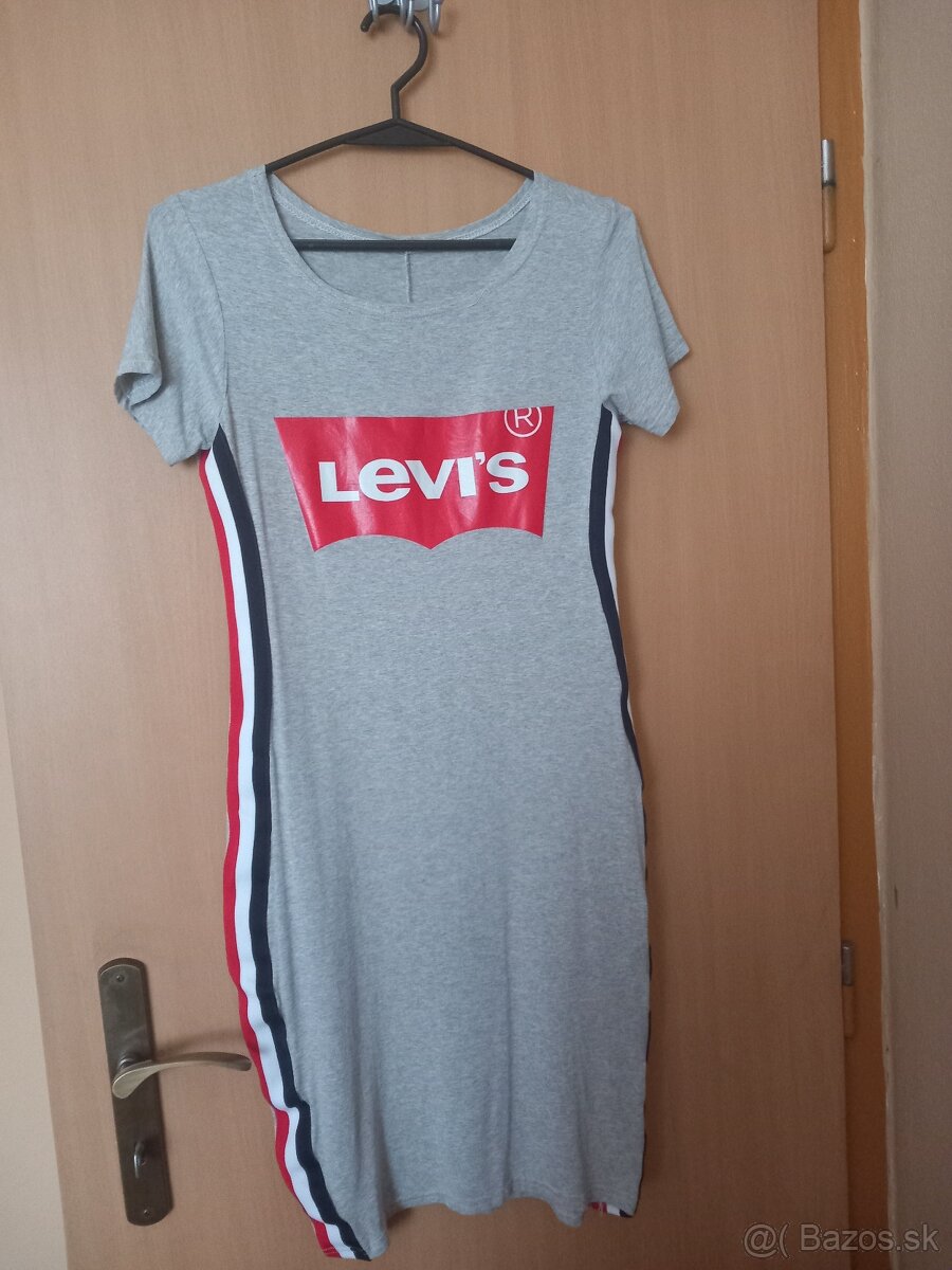 Levis šaty