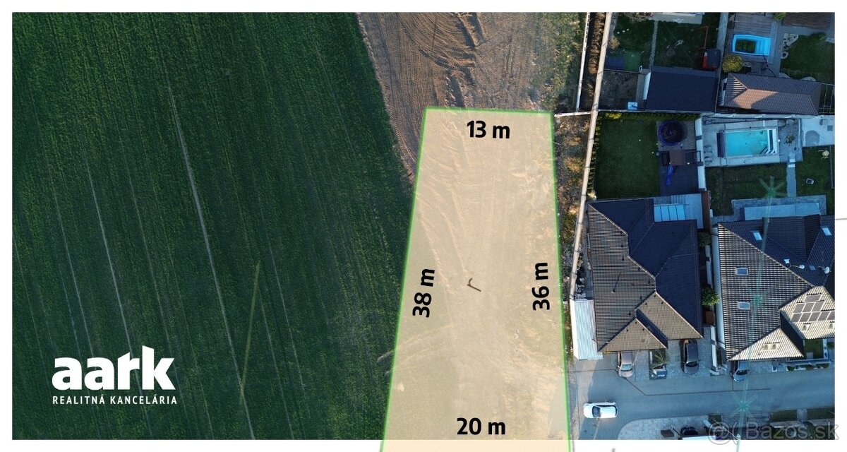 AARK: Stavebný pozemok - 606 m², Trakovice