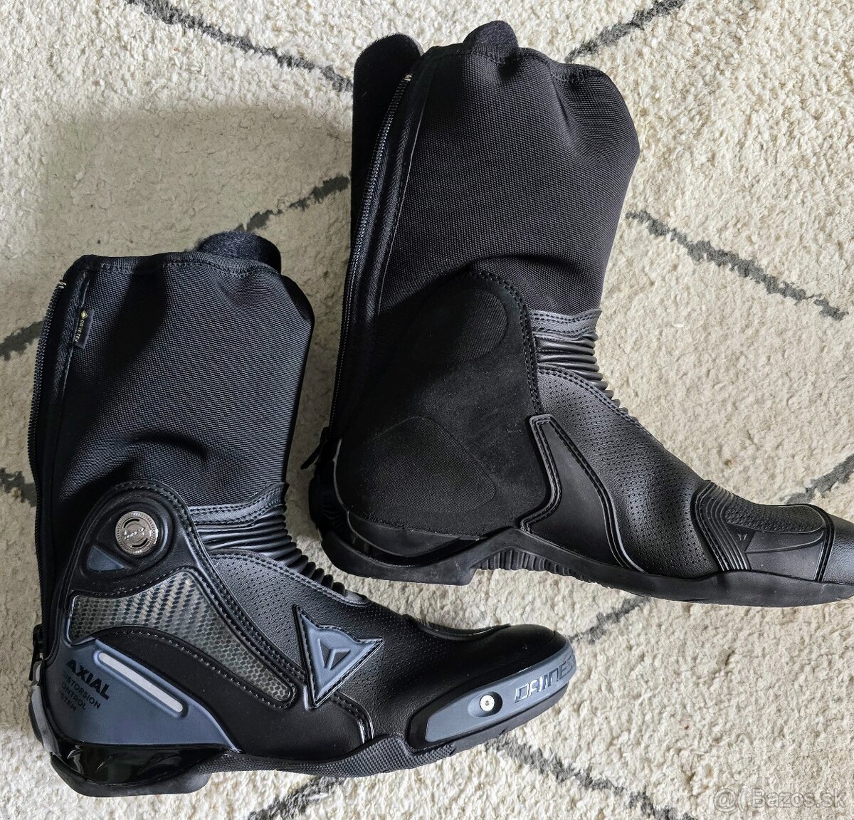 Predám nové moto topánky Dainese Axial D1 Goretex