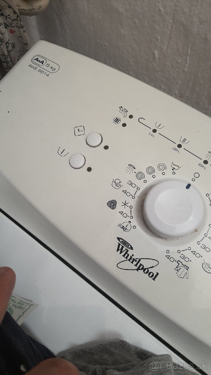 Práčka s horným plnením Whirlpool