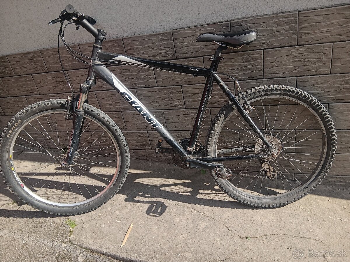 Cestný bicykel Giant