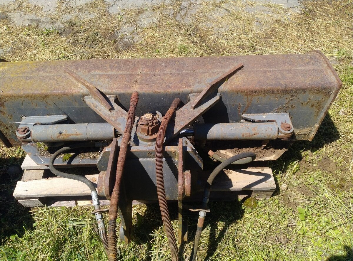 Predám hydraulicku svahovaciu ližicu