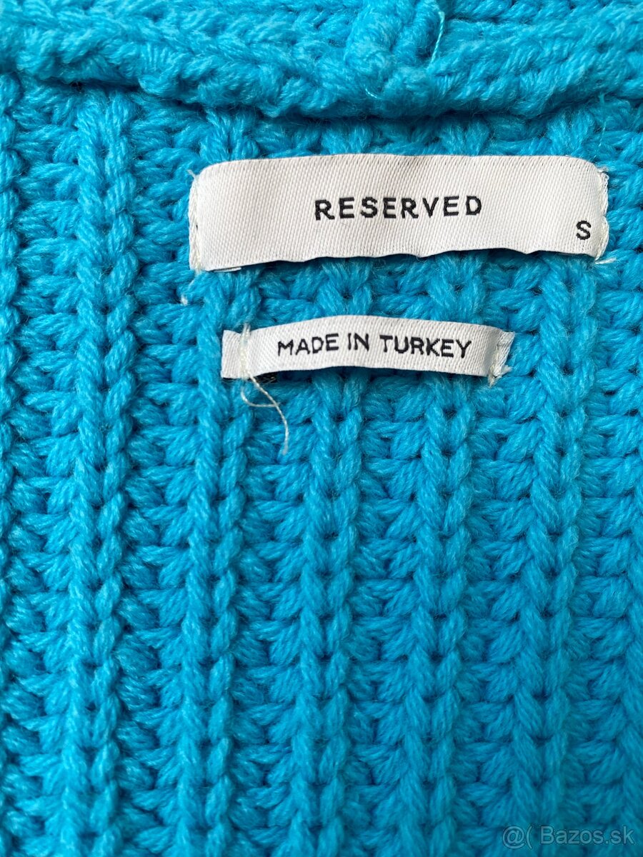 Reserved oversize sveter