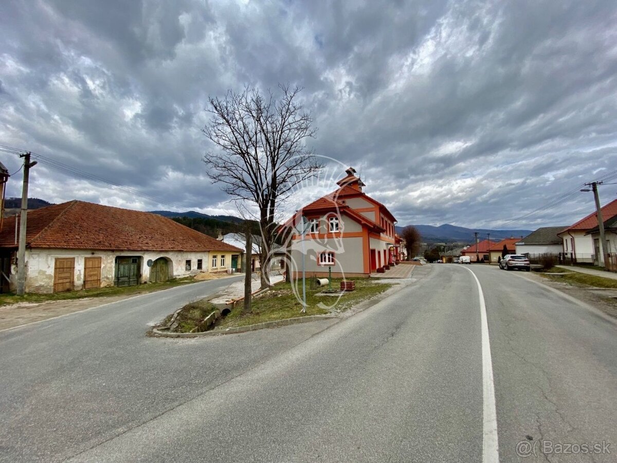 Pozemok v obci so starším domom na rôzne využitie