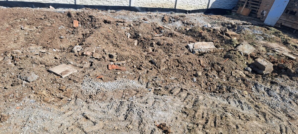 Darujem mix hliny a betonu