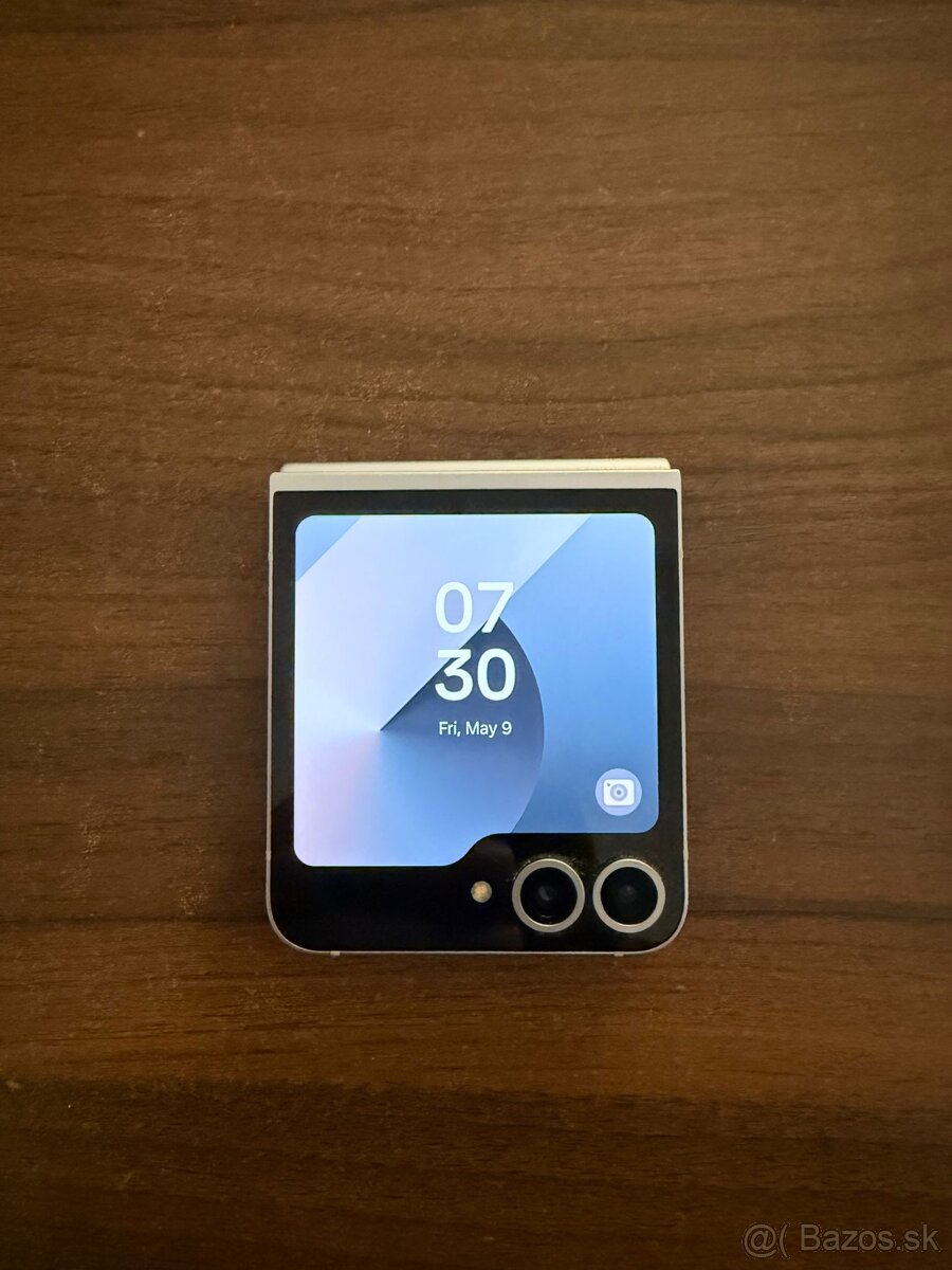 Samsung Galaxy Z Flip 6