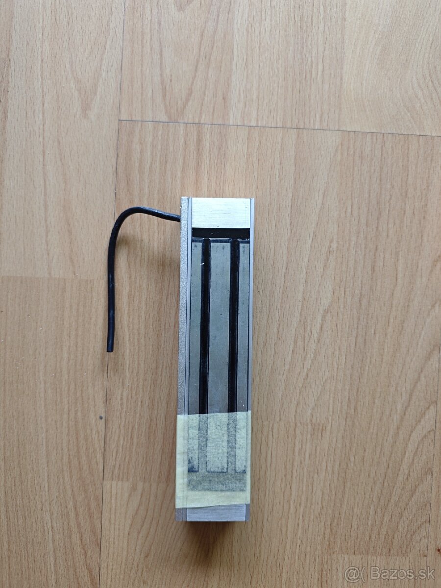 Klávesnica pre kontrolu prístupu