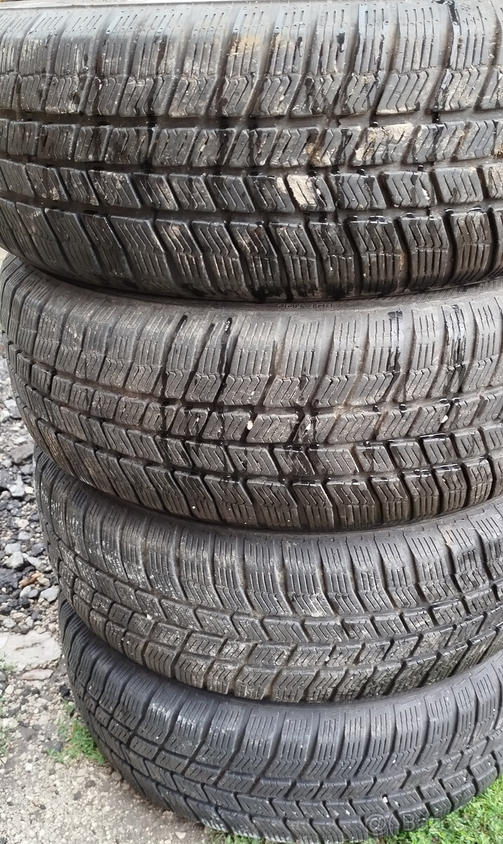 Predam jazdene zimne pneu 195/65R15 BARUM 91T