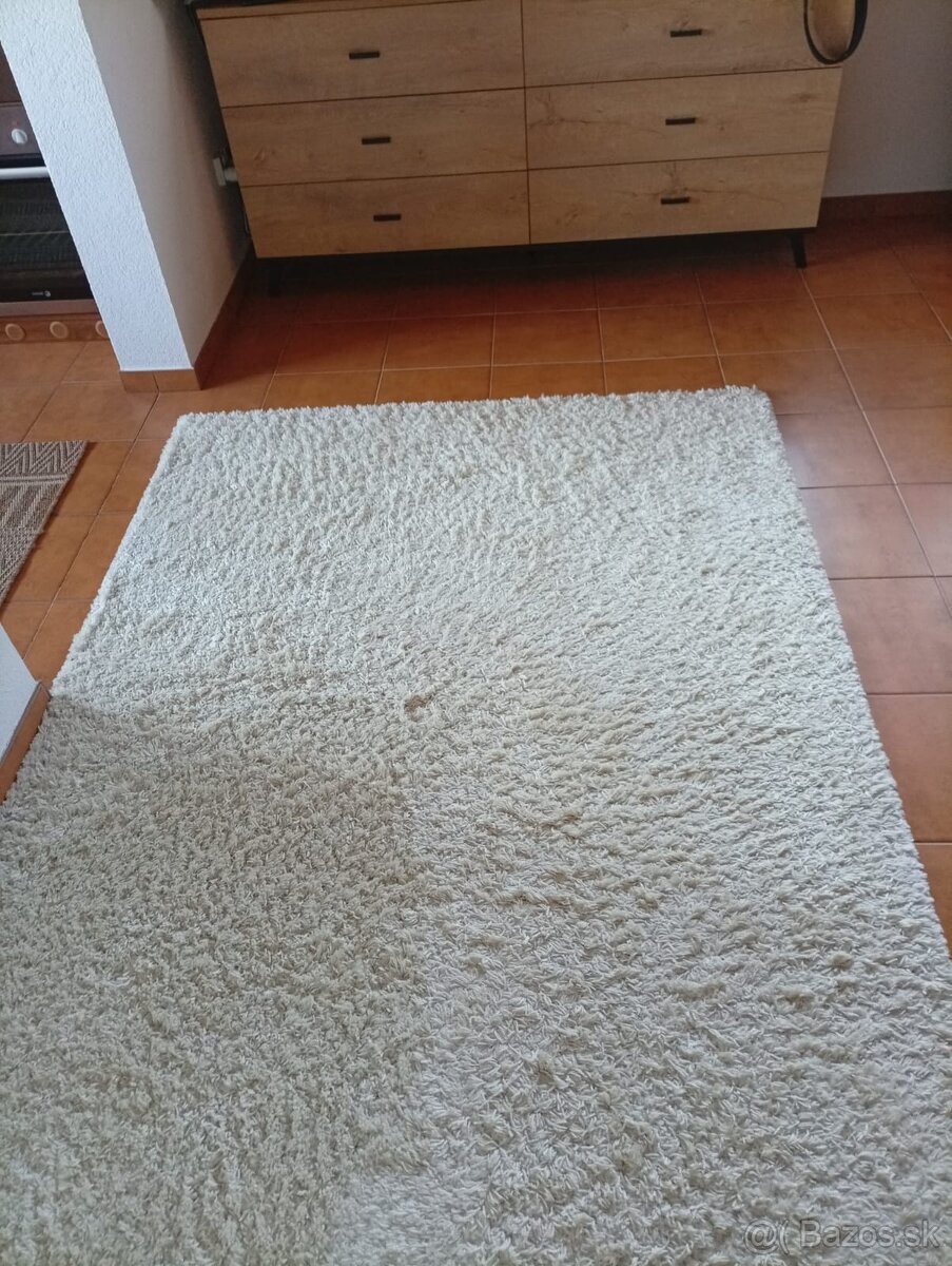Predám biele koberce
