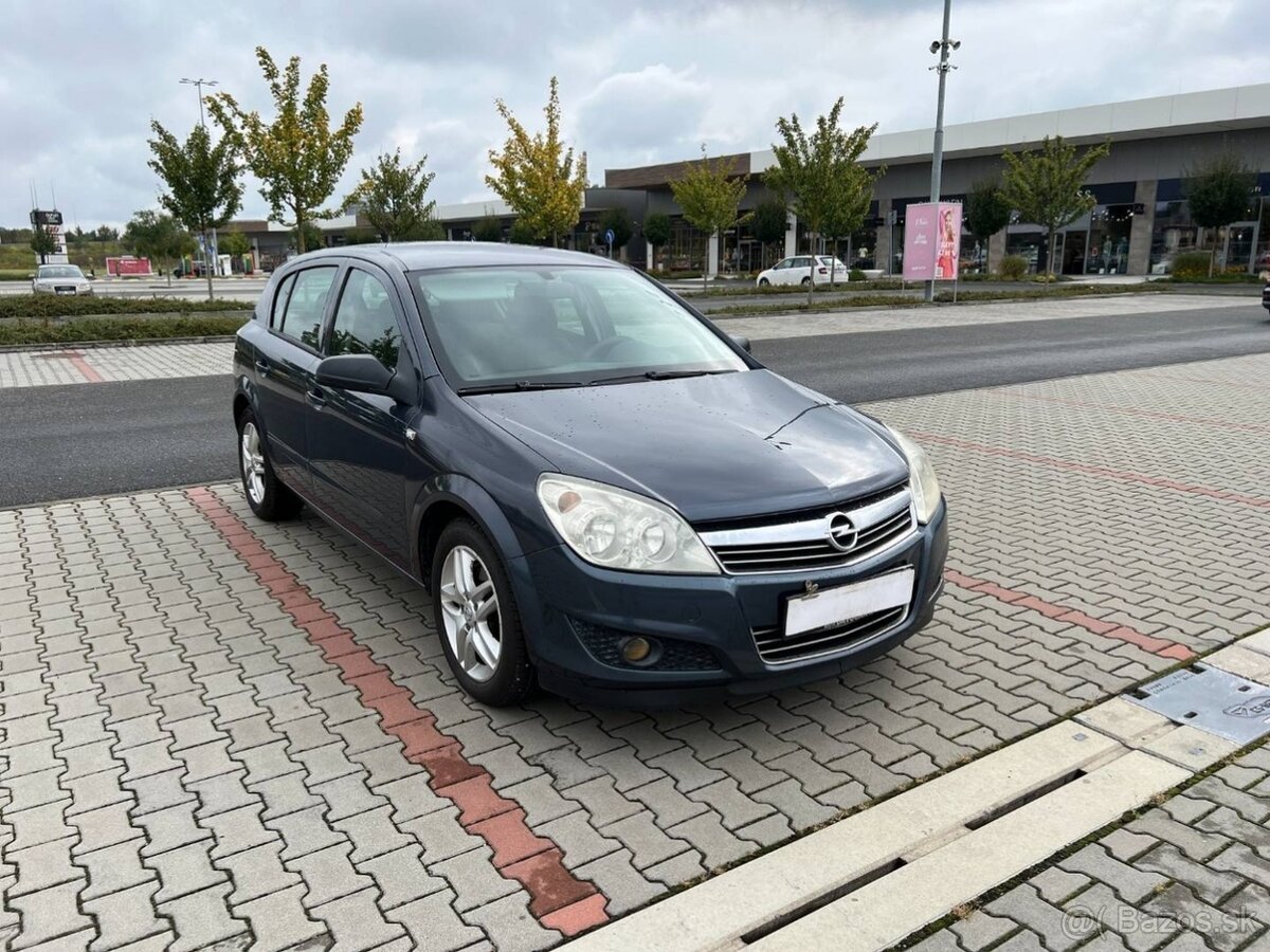 Opel Astra H 1.7 DCi 74kw koup. ČR