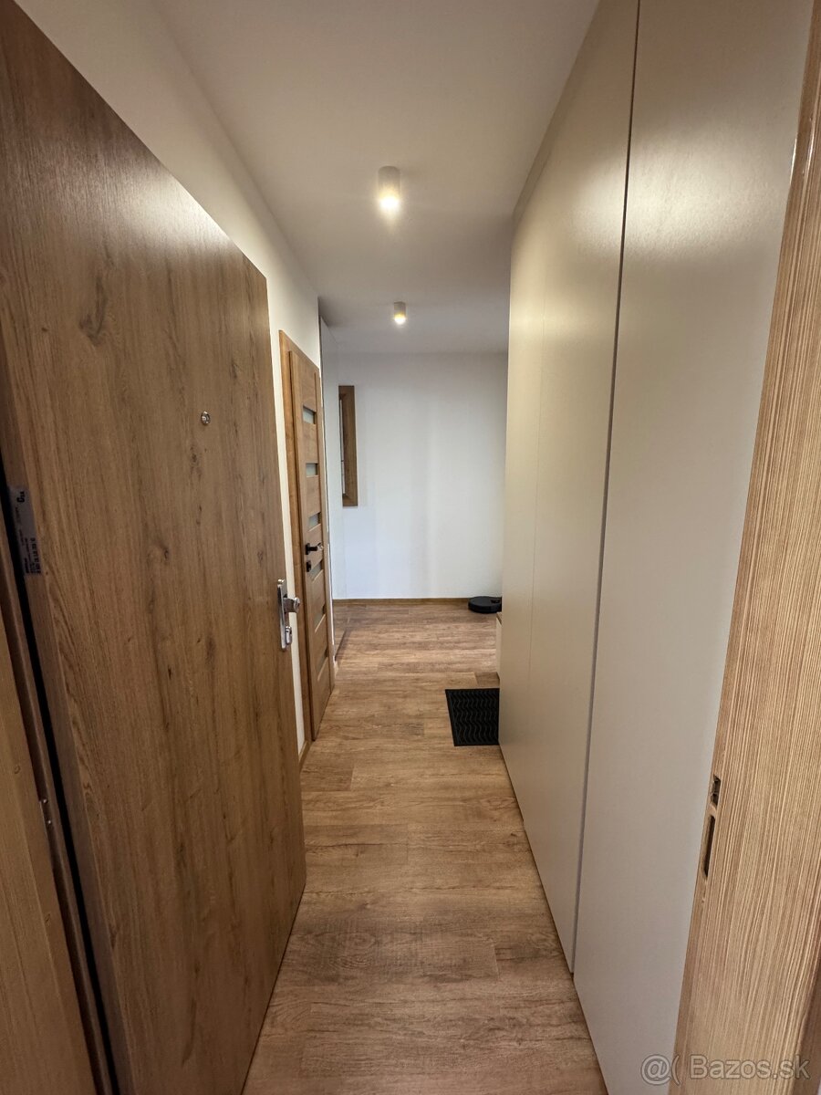 Na predaj krásny 3-izbový byt (66 m²) po kompletnej rekonštr