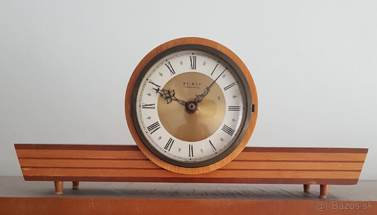 Staré stolné krbové hodiny