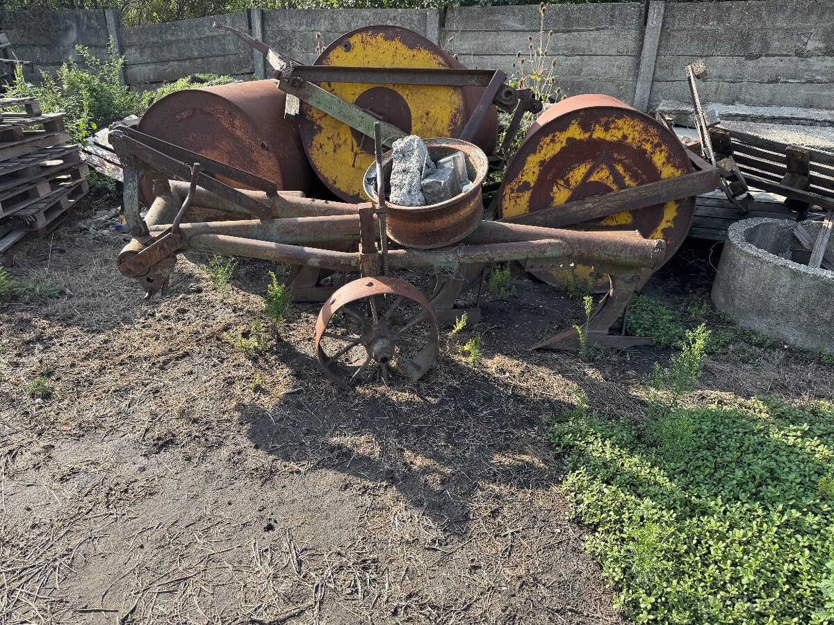 Predávam valce a pluh