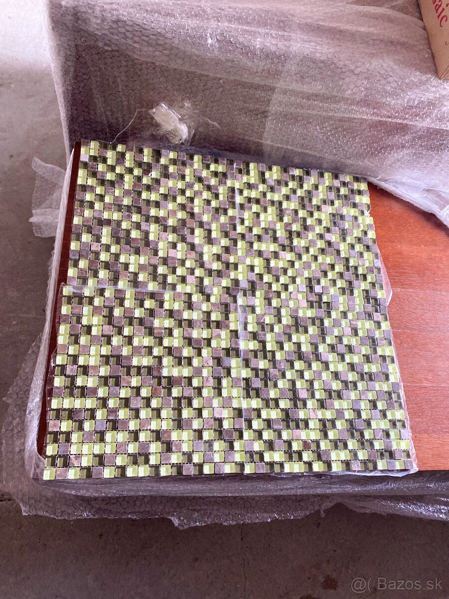Predám kamienkovo sklenenú mozaiku