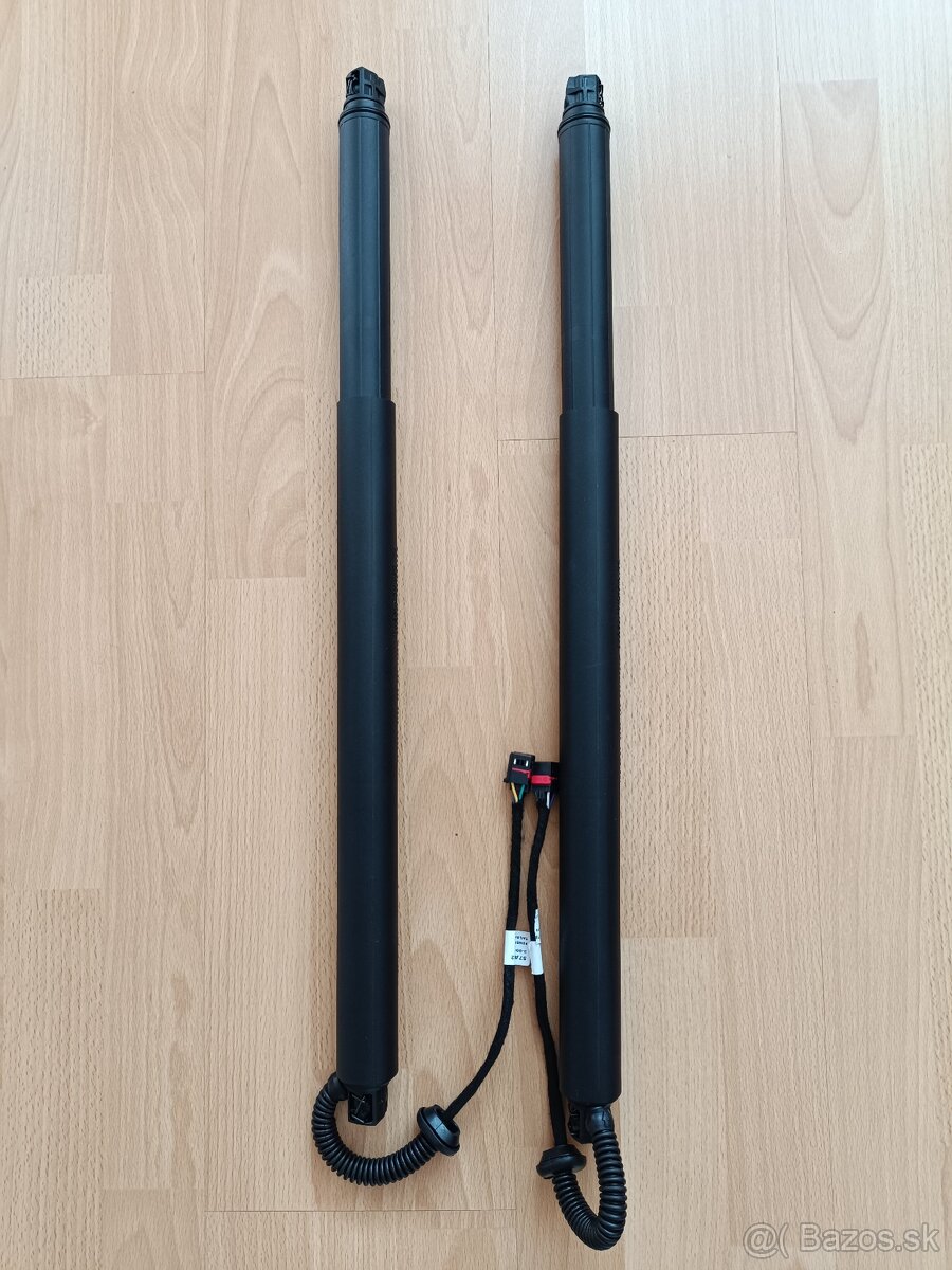 Elektrické vzpery kufra Škoda Octavia / Superb / Karoq