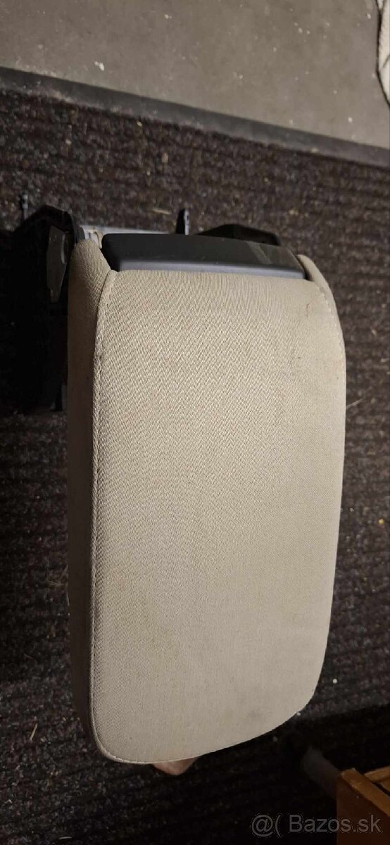 Lakťová opierka Škoda Superb 2 , Bledá