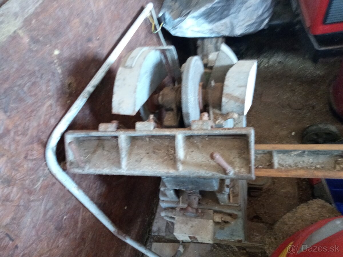 Bruska hoblovacich nožou