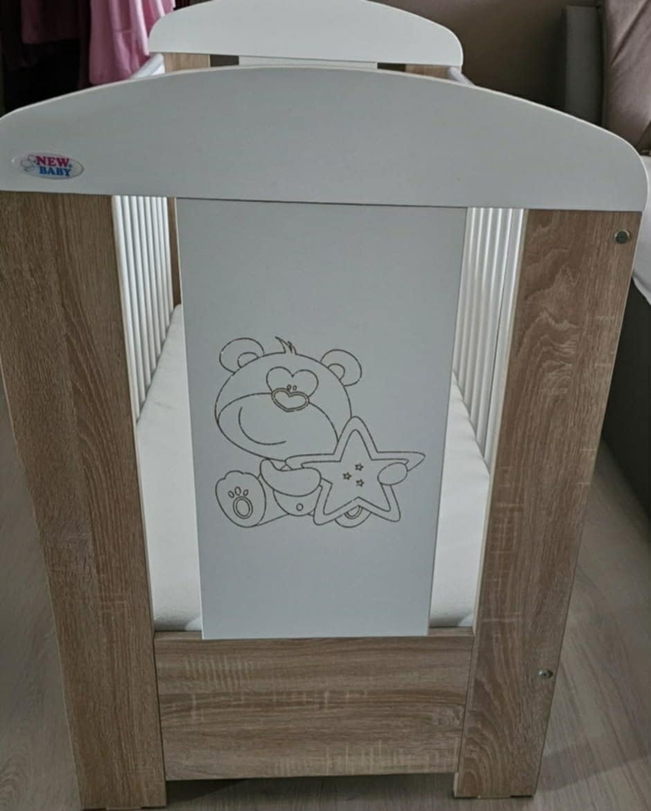 Detská postieľka s matracom