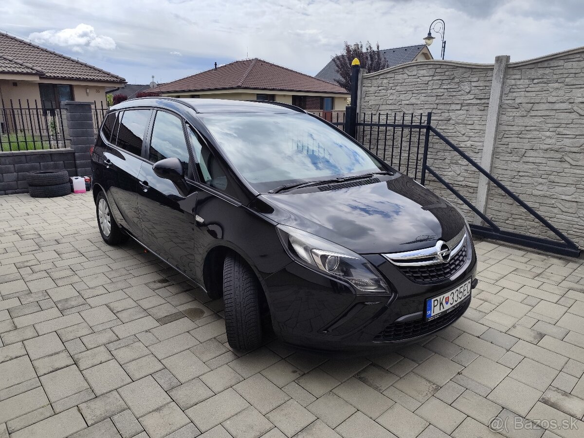 Opel zafira Tourer 7-miestné