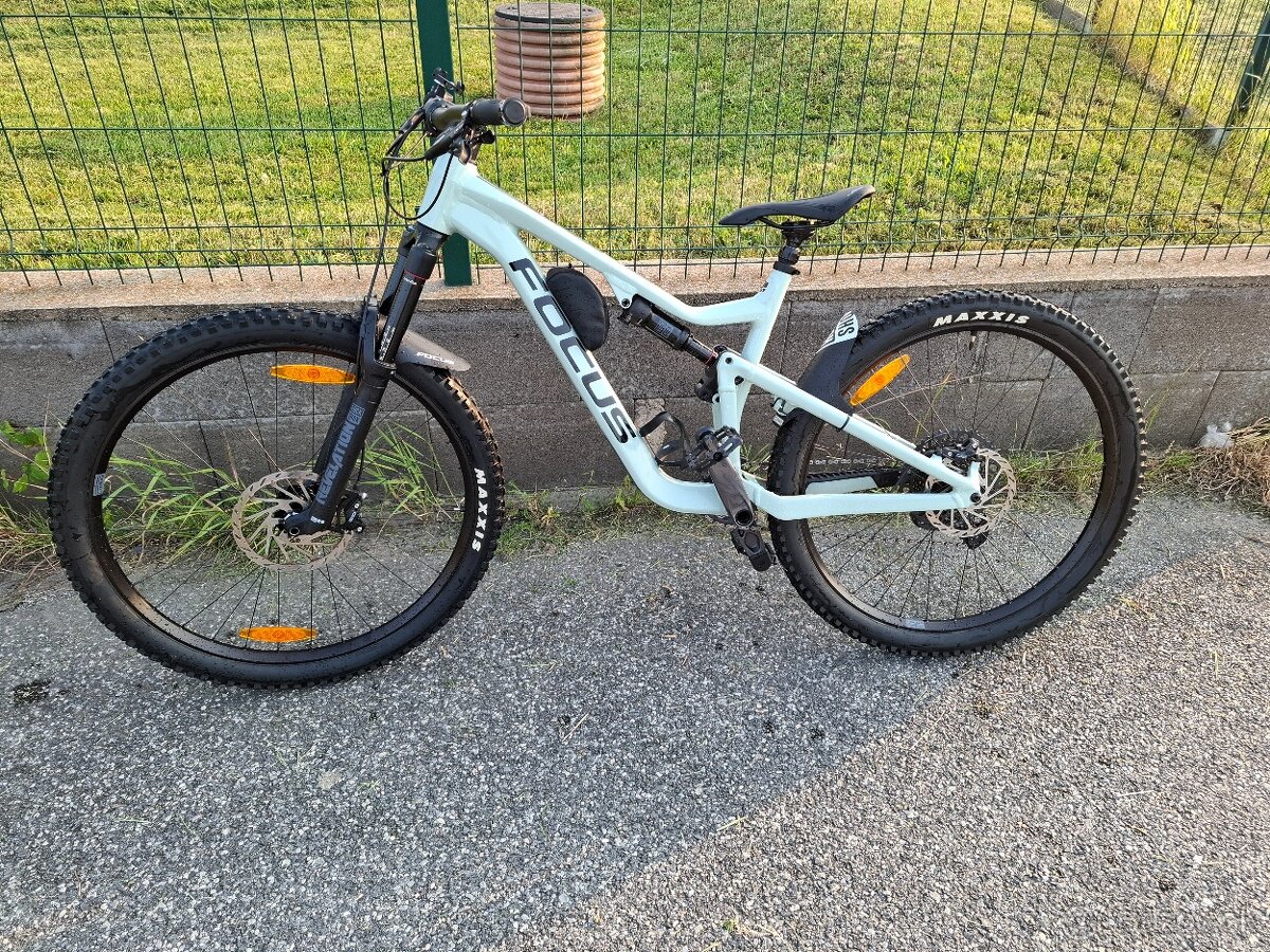 Celoodpružený bicykel