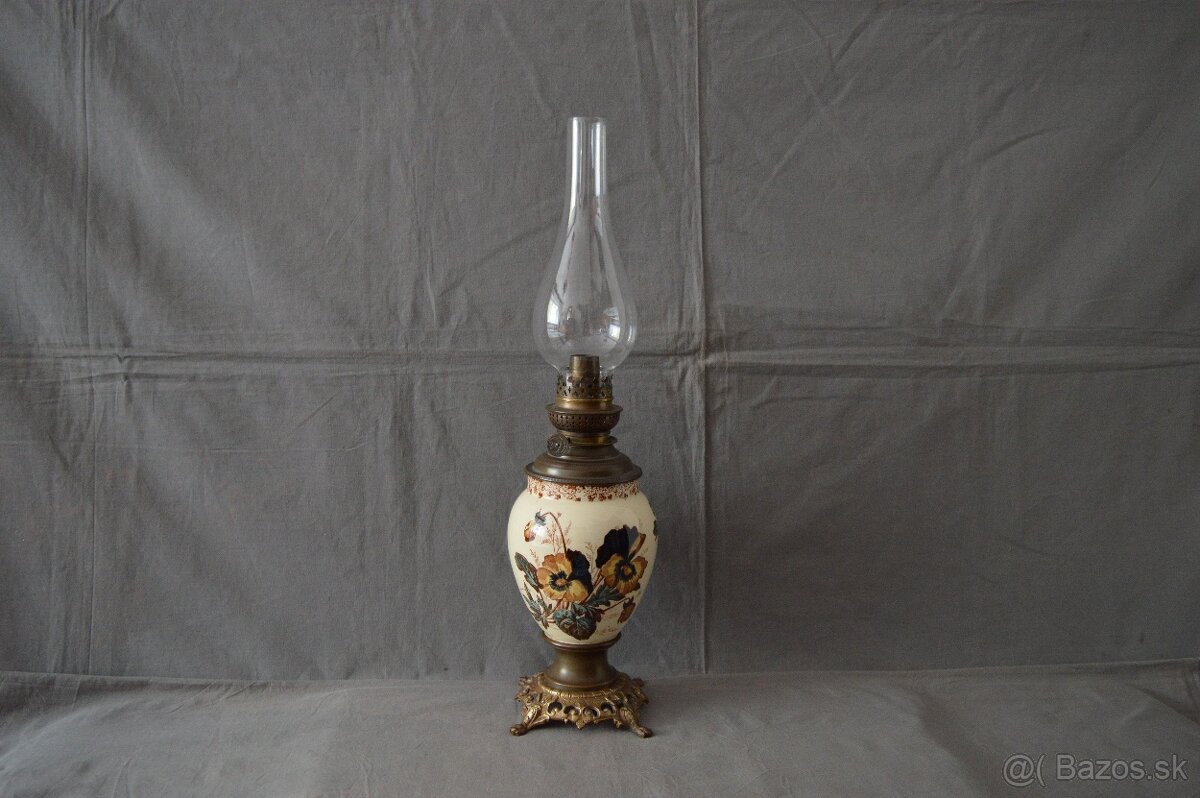 Petrolejová lampa III