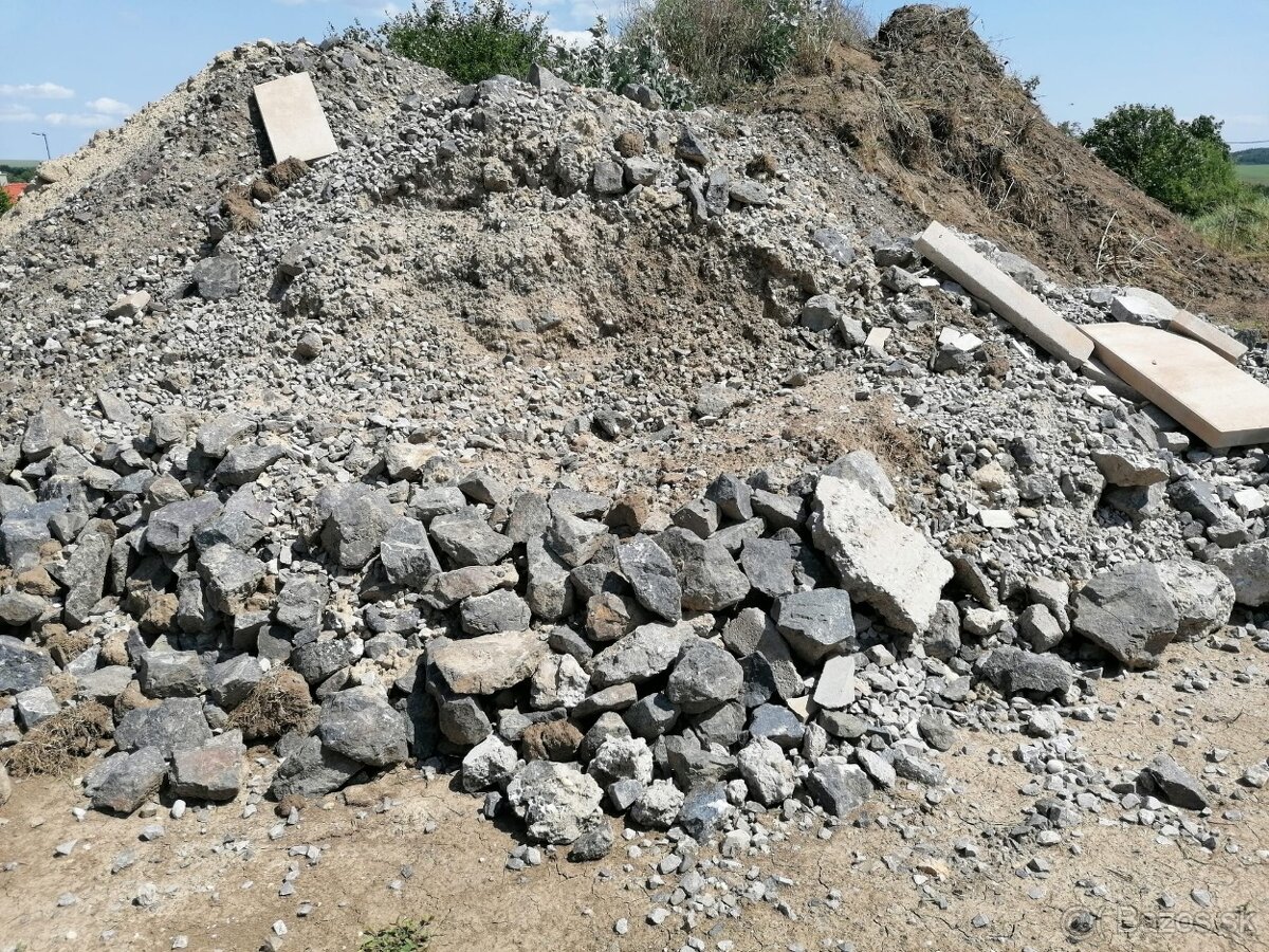 Kamen do zásypu