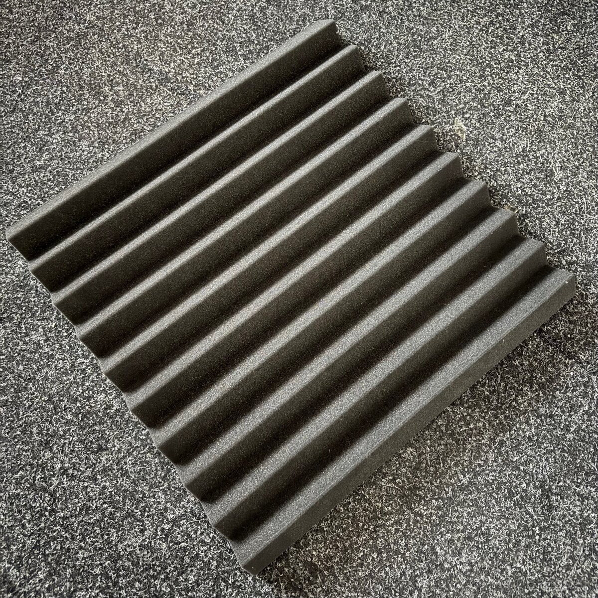Akustické penové panely 50x50