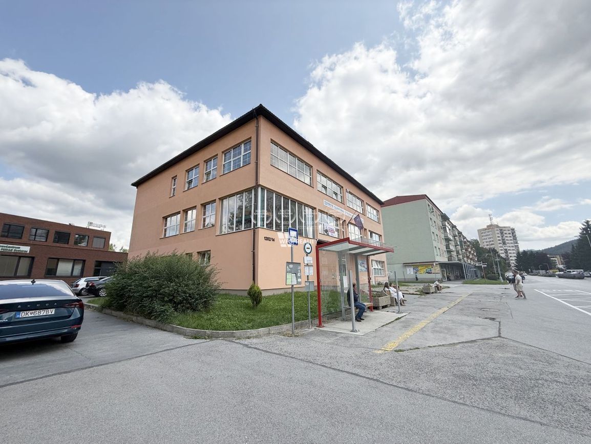 Polyfunkčný objekt so štyrmi bytmi_Dolný Kubín, Veľký Byster