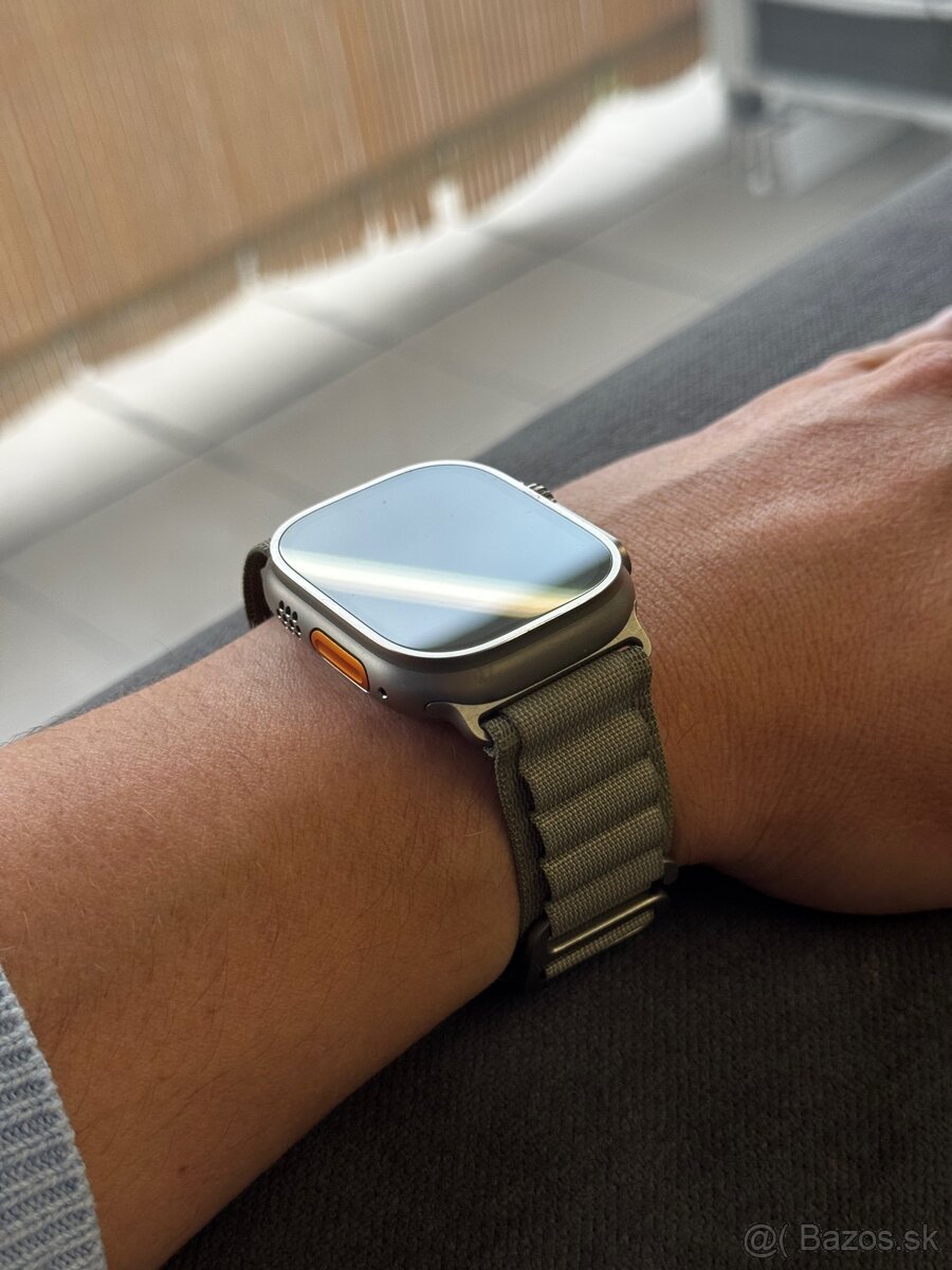 Apple Watch Ultra 2 Titanium (49 mm)