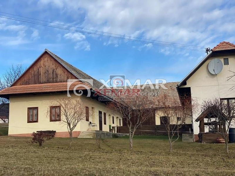 Na predaj hospodárska usadlosť nad Detvou