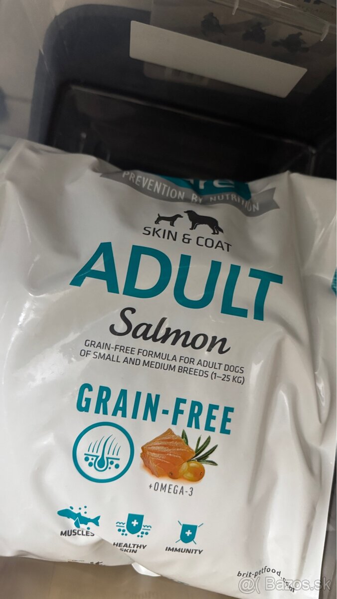 Granule Adult salamon