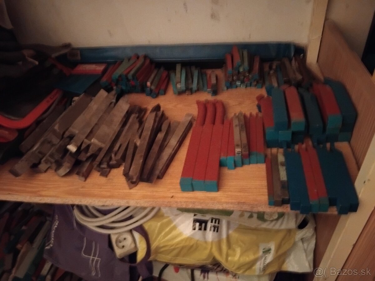 Predám sustružnicke nože a naradie na sústruh