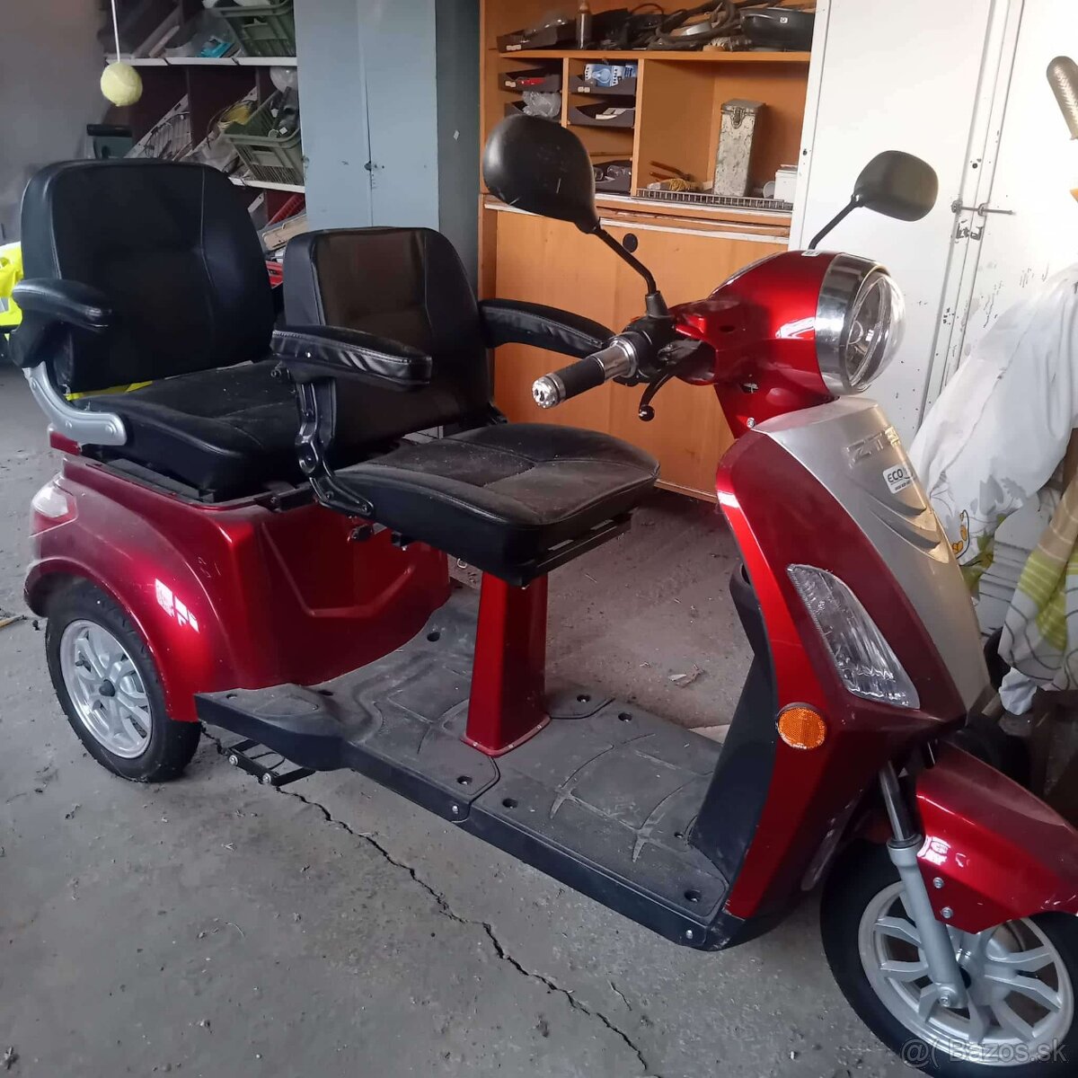 Elektrická trojkolka dvojmiestna