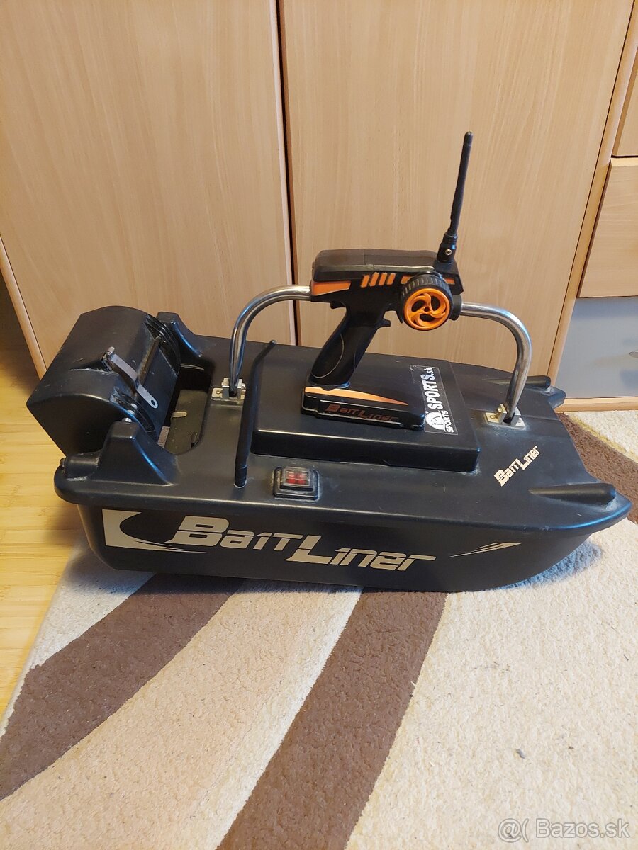Zavážacia loďka Bait Liner