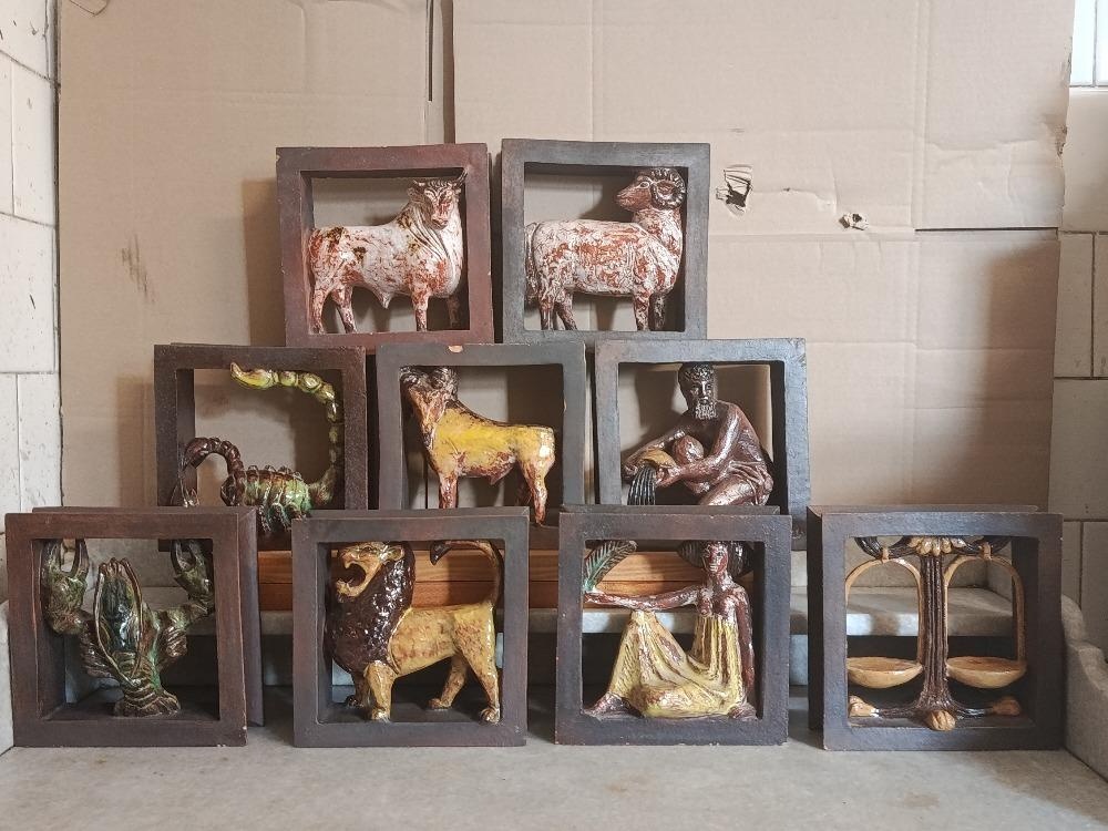 Staré dekoratívne keramické kachle