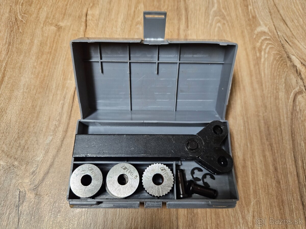 Vrúbkovač / vrúbkovací nástroj