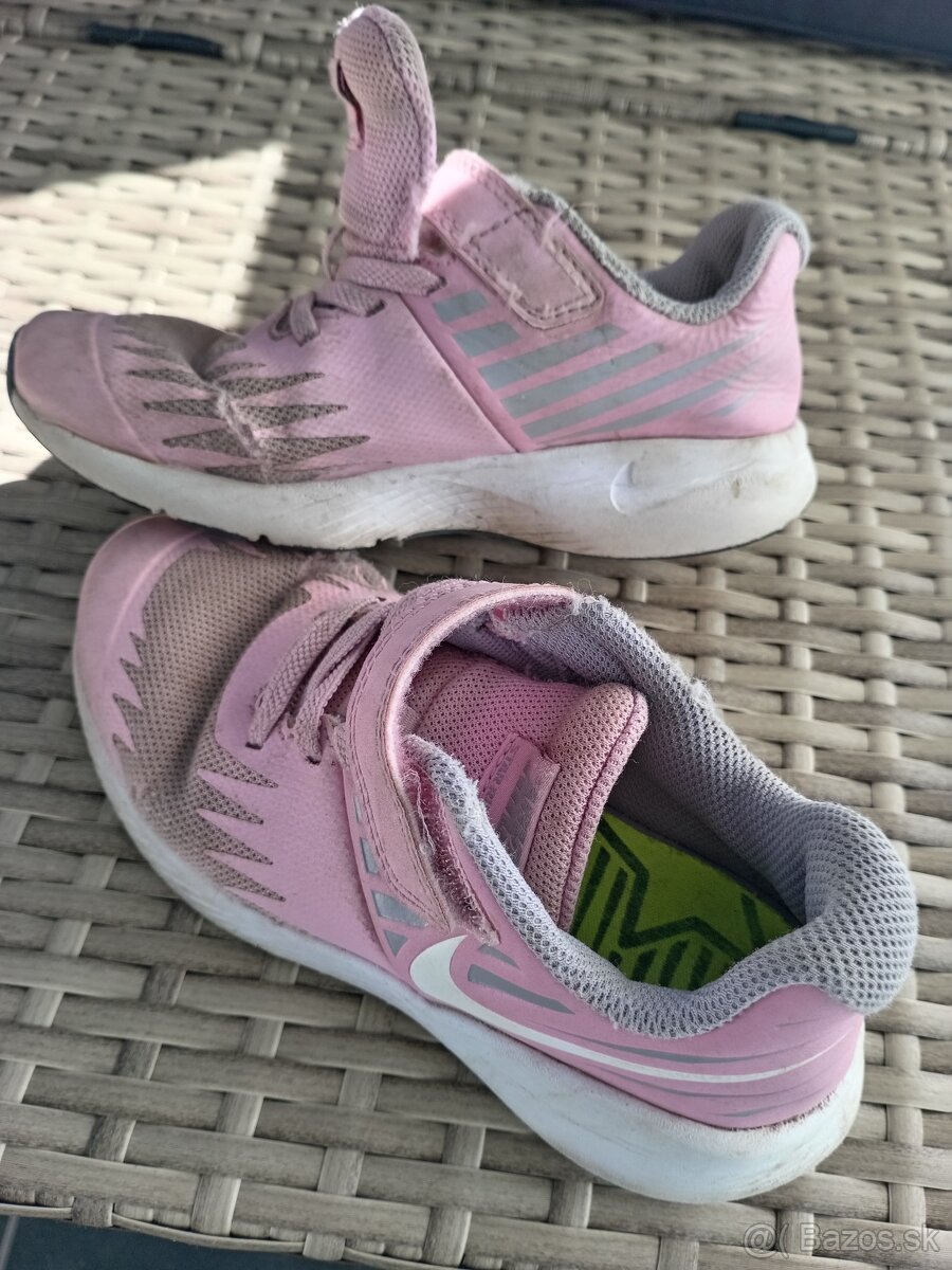 Darujem botasky nike