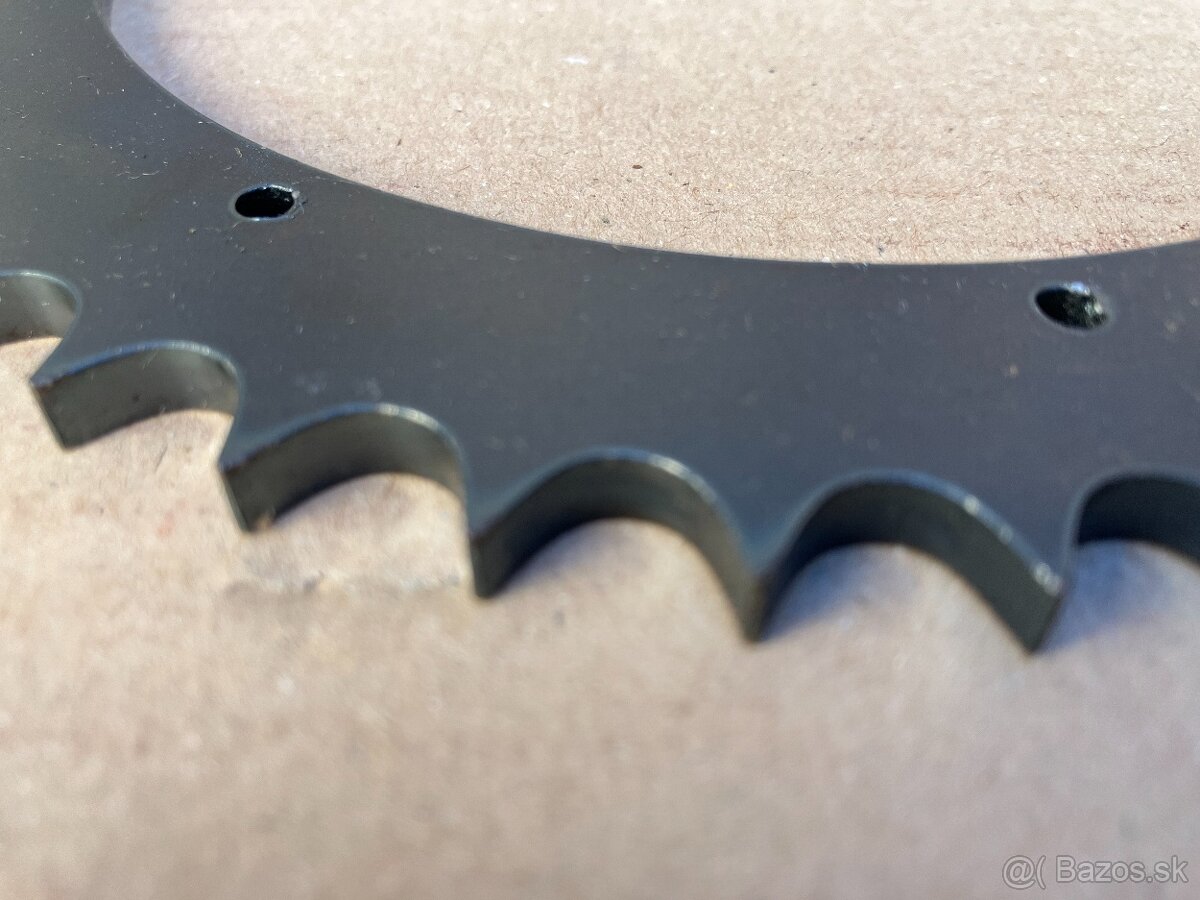 Manet 90 - veniec rozety